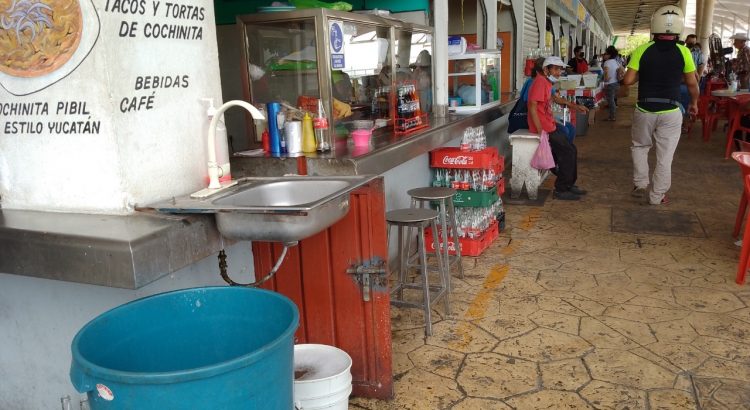 Locatarios del mercado de Ciudad del Carmen, entre los más afectados por la escasez de agua
