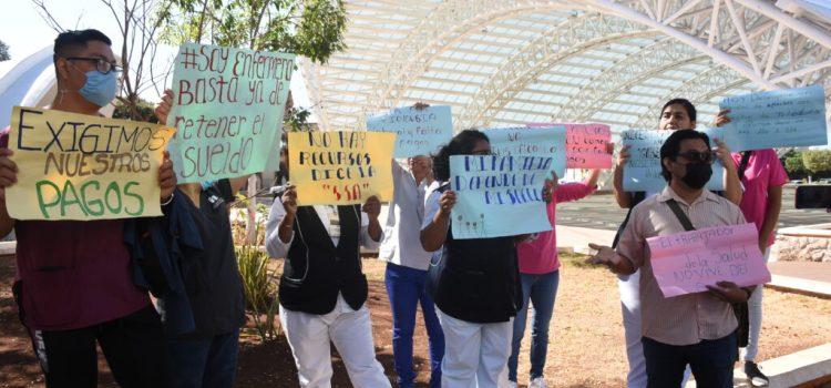 Adeudan tres quincenas a 500 trabajadores del sector salud de Campeche