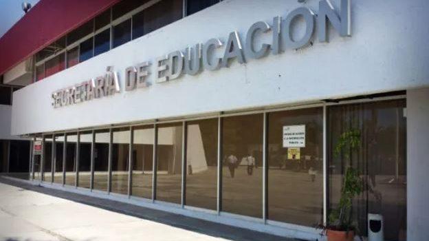 Amenazan a 100 docentes de educación indígena de Campeche