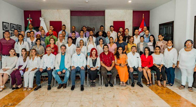Existe descontento en médicos de Campeche por llegada de cubanos