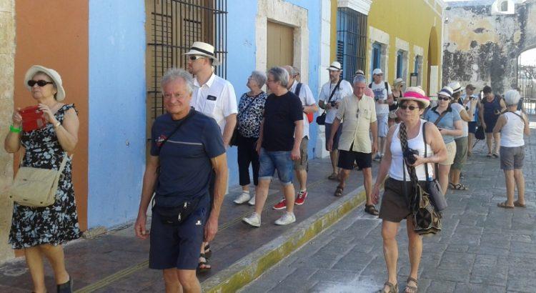 Sectur reporta 12 mil 800 visitantes durante la ”Semana Mayor” en Campeche