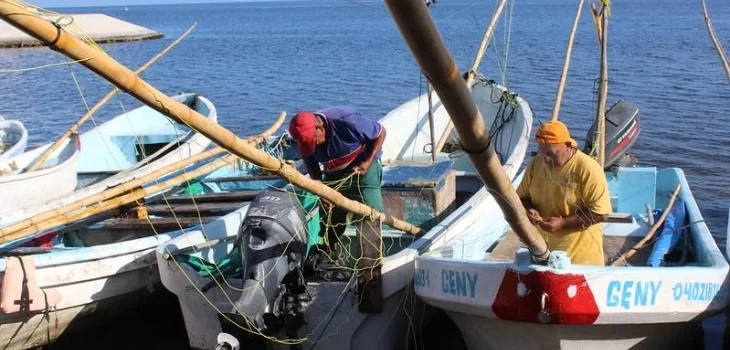 Pescadores piden a Pemex resarcir daños por derrame en Sonda de Campeche