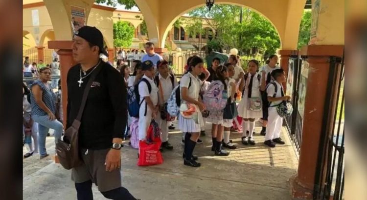 Más de 186 mil estudiantes inician nuevo ciclo escolar 2023-2024 en Campeche