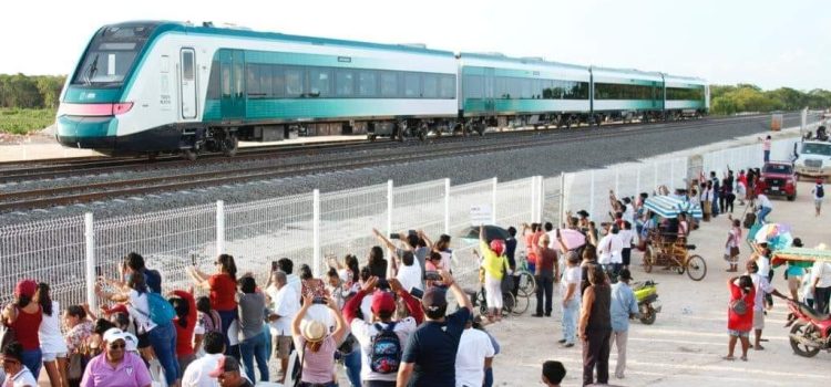 AMLO estrena el Tren Maya; recorre tramo de Campeche a Mérida