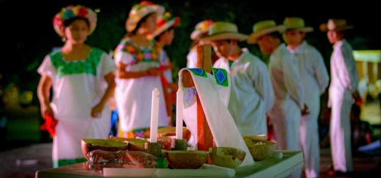 Hoy conmemora Quintana Roo el Día Nacional de la Cultura Maya