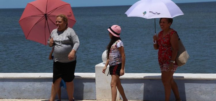 Recomendaciones de Protección Civil ante altas temperaturas en Campeche
