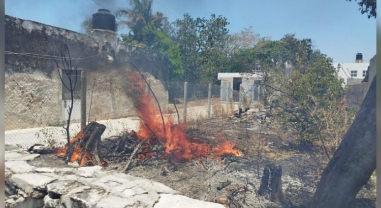 Registran al menos 10 incendios diarios en la capital de Campeche
