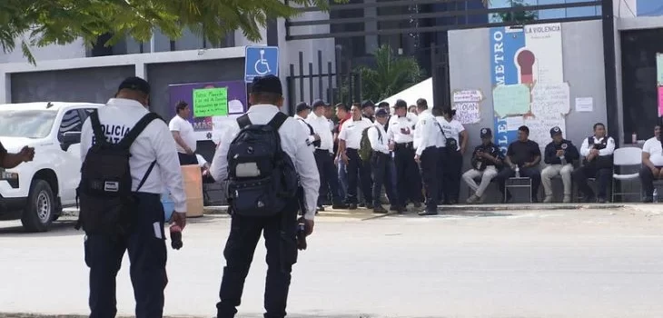 Policías de Campeche denuncian retención de agentes durante pase de lista en nueva sede
