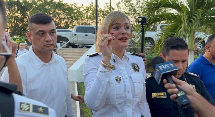 Diputado Medina Farfán denuncia a Marcela Muñoz ante Auditoría de Campeche