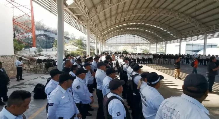Notifican a 21 policías de Campeche sobre inicio de investigación en su contra