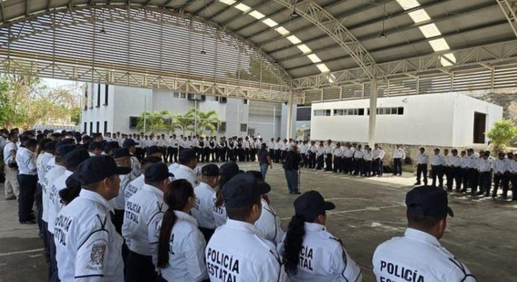 Policías de Campeche sí están amparados para recibir su salario: abogado