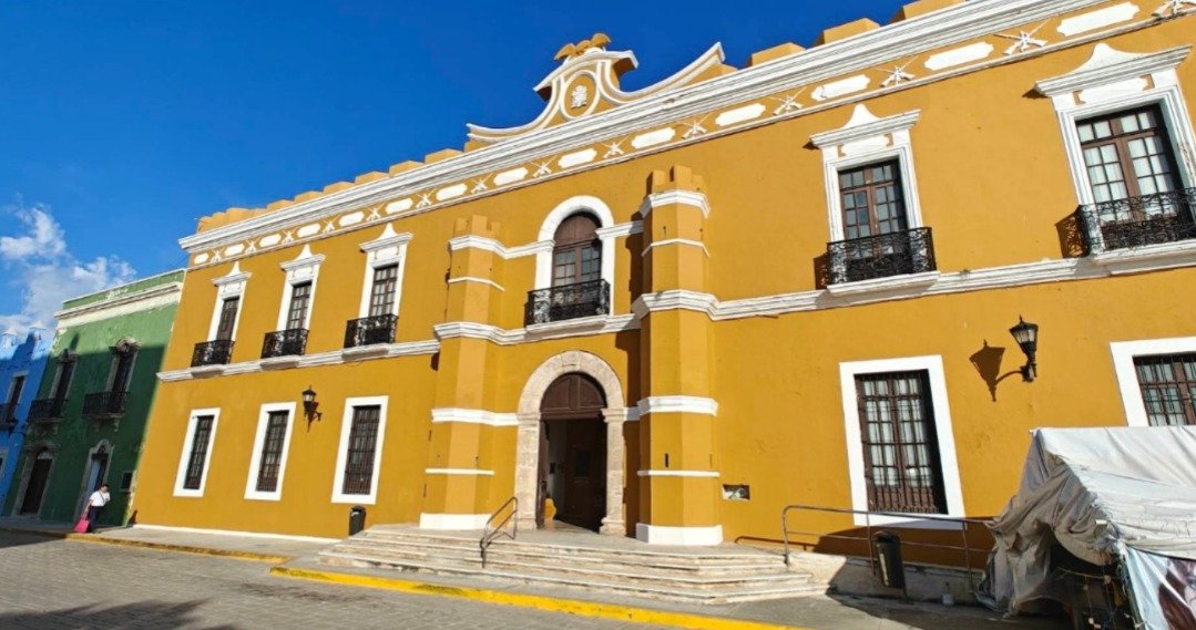 Embargo de cuentas amenaza servicios y obras en Campeche