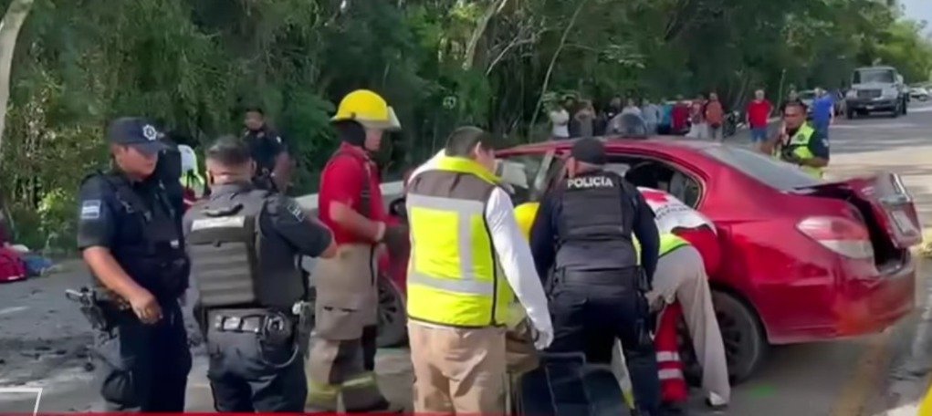 Familia muere tras choque en la avenida Costera de Campeche